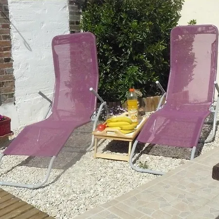 欢迎来宾招待所 Trainel